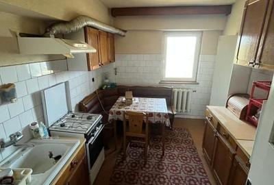 Dacia intersectie-apartament 2 camere decomandat - 2