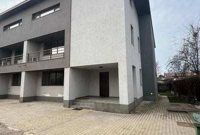 Casă cu 5 camere cu Teren 350 Mp în Băneasa