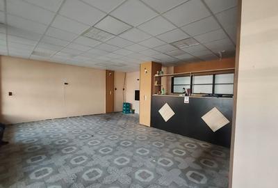 Spatiu comercial de inchiriat -  langa Colegiul National Spiru Haret - 1