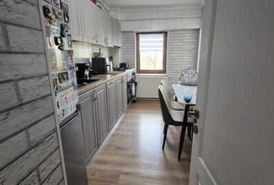 Apartament cu 3 camere decomandat în Sud - 6