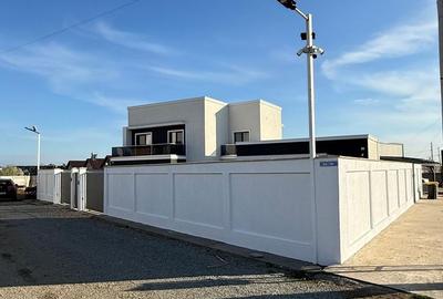 Casă cu 4 camere în Central
