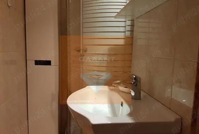 Apartament cu 4 camere decomandat în Central - 8