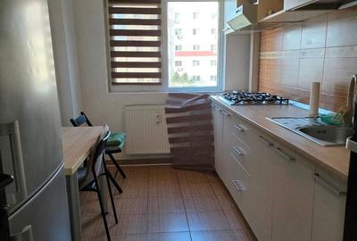 Apartament cu 3 camere semidecomandat în Berceni - 3