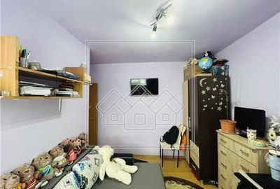 Apartament de vanzare in Sibiu - 3 camere, balcon - Zona Gusterita - 4