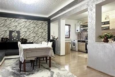 Casa Mobilata si Renovata, Situata intr-o Zona Excelenta in Navodari - 13