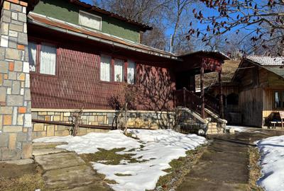 Casa gospodarului, bine întreținută, cu teren generos – Comarnic - 12