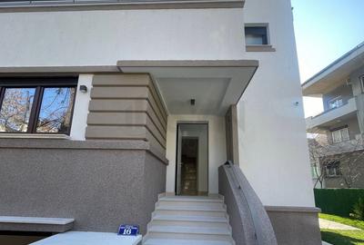 Casă cu 5 camere cu Teren 500 Mp în Primăverii - 9