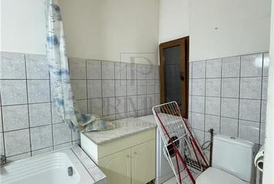 Medicina - 2 Camere - Cladire istorica - Etaj 1 - Decomandat - Centrala termica - 9