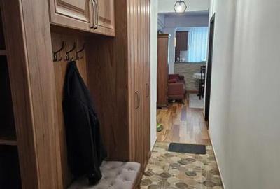 Apartament cu 3 camere semidecomandat, mobilat în Central - 3