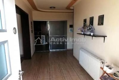 Casă cu 7 camere cu Teren 400 Mp în Domnești - 8