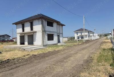 Casă cu 4 camere cu Teren 4 Mp în Mărăcineanu - 4