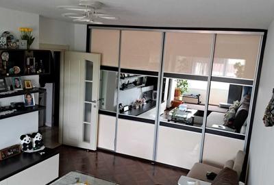 Apartament cu 2 camere decomandat în Hârșova - 2
