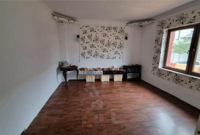 Casă cu 3 camere cu Teren 235 Mp în Vitan - 11
