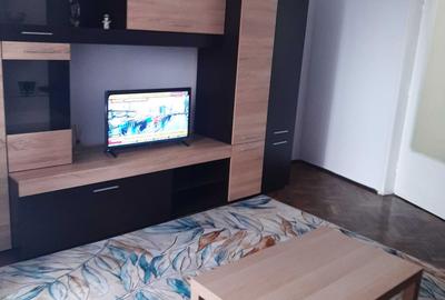 Casă cu 2 camere decomandat în Cișmigiu