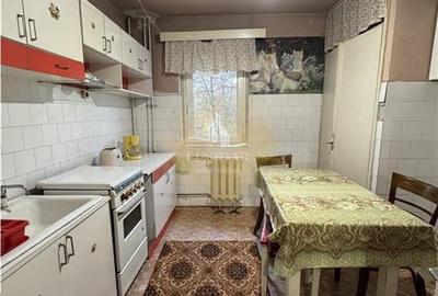 Apartament 3 camere Decomandat etaj 1 - 4