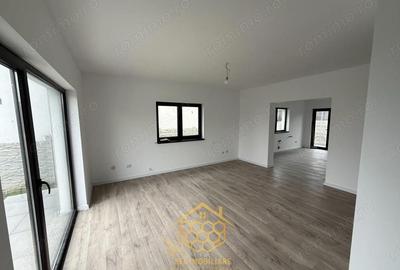 Casă cu Teren 300 Mp în Șimnicu de Jos - 12