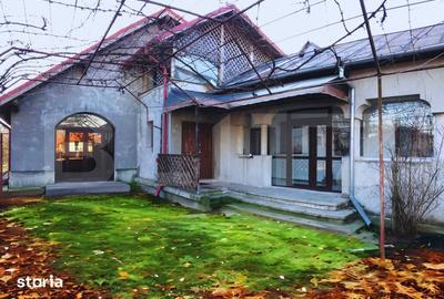 Casă cu 8 camere cu Teren 1038 Mp în Lucieni - 9