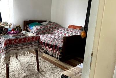 Casa traditionala de vanzare - ideala pentru familie mica sau retragerea la tara Casa traditionala de vanzare - ideala pentru familie mica sau retragerea la tara - 5