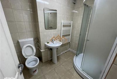 Spațiu comercial, de 52 mp, în Central - 4