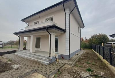 Casa Moderna cu 4 Camere - Miroslava, Locatie Ideala!