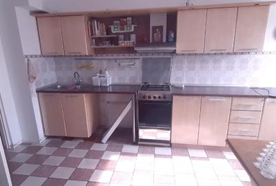 Apartament cu 4 camere 90mp, et. 4, în zona industrială Tecuci - 3