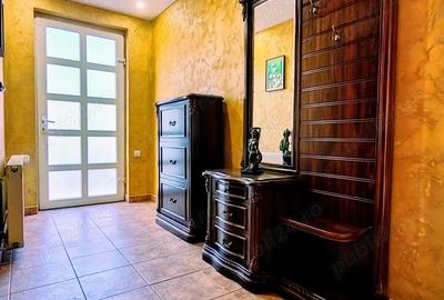 Proprietar vand vila d+p+e+m cu o suprafata generoasa de 540 mp construiti, teren amplu de 950 mp - 2