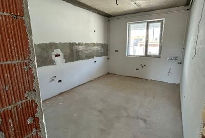 Casă înșiruită de vânzare – Chiajna, str. Nucilor – 163.000 € - 4
