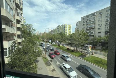 Spațiu comercial, de 82 mp, în Central - 4