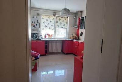 Apartament cu 3 camere decomandat în Drumul Taberei - 6
