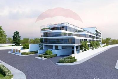 Teren de 5718 mp, în Central