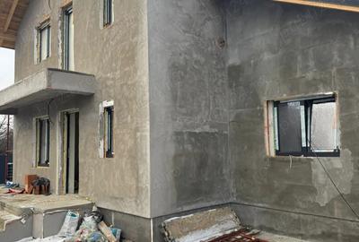 Casă cu 7 camere în Șerbănești - 3