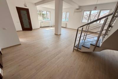 Duplex cu 4 camere cu Canalizare în Sud - 2