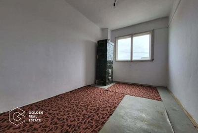 Apartament 4 camere, decomandat, oras Lipova - 2