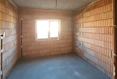 Duplex cu 3 camere cu Canalizare în Moșnița Nouă - 5