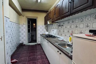 Apartament cu 3 camere decomandat în Dacia - 10
