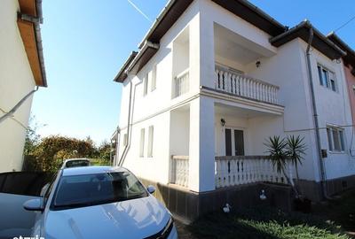 Casă cu 4 camere în Central - 3