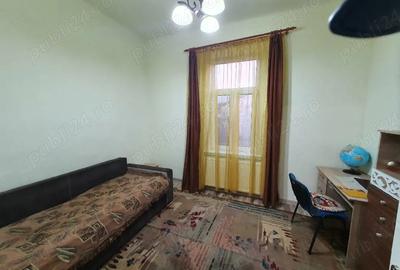 Casă cu 3 camere în Central - 2