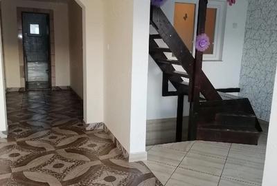 Casă cu 4 camere cu Teren 700 Mp în Central - 7