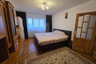 Apartament 3 camere în zona MC DONALDS