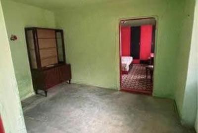 Casă cu 4 camere cu Teren 1000 Mp în Central - 1