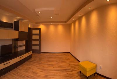 Apartament cu 3 camere decomandat în Răcădău - 7