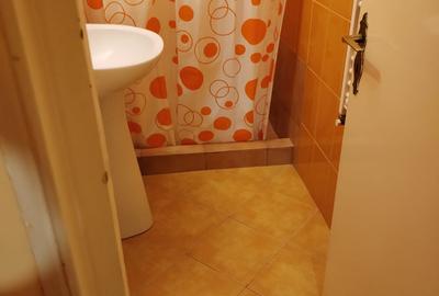 Apartament 3 camere partial mobilat, decomandat, et. 1/4 cu CT, zona Scoala 7 . - 3