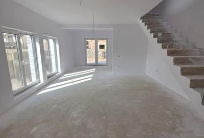 Duplex cu 4 camere cu Canalizare în Moșnița Nouă - 4