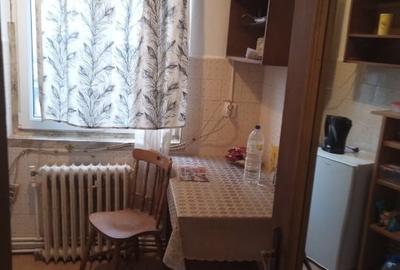 Vând apartament doua camere decomandat - 5