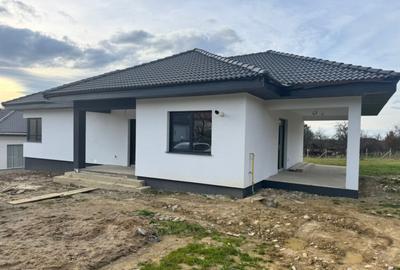 Casă cu 4 camere cu Teren 812 Mp în Satu Nou de Jos - 26