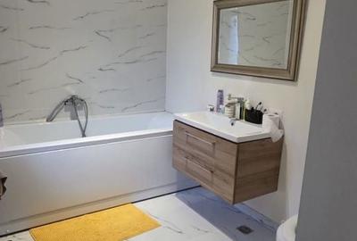 Casă cu 3 camere în Central