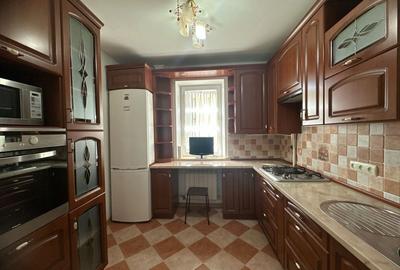 Apartament cu 2 camere decomandat în Tractorul - 5
