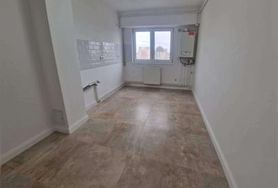 Apartament cu 2 camere decomandat în Tomis III - 4
