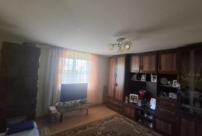 Casa de vânzare,in zona liniștită - 8