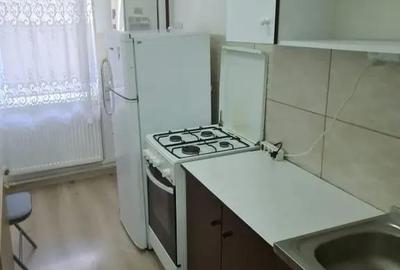 Garsonieră decomandată în Central - 9